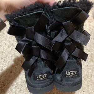 UGG Bailey Bow sz 12 Black